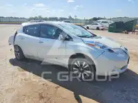 2015 Nissan LEAF фото
