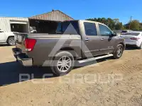 2015 Nissan TITAN фото