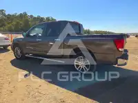 2015 Nissan TITAN фото