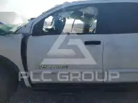 2015 Nissan TITAN фото
