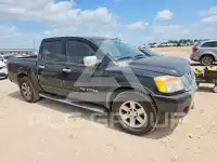 2015 Nissan TITAN photo