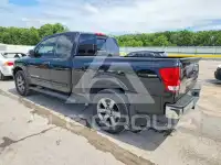 2015 Nissan TITAN фото