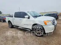 2015 Nissan TITAN фото