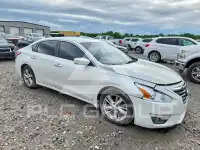 2015 Nissan ALTIMA photo