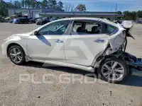 2015 Nissan ALTIMA фото