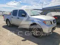 2015 Nissan FRONTIER фото