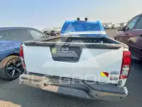 2015 Nissan FRONTIER photo