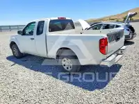 2015 Nissan FRONTIER photo