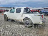 2015 Nissan FRONTIER фото