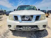2015 Nissan FRONTIER фото