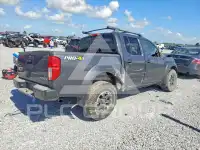 2015 Nissan FRONTIER photo