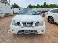2015 Nissan FRONTIER photo