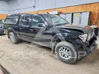 2015 Nissan FRONTIER photo