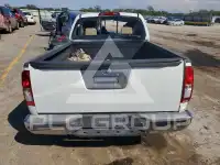 2015 Nissan FRONTIER фото