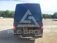 2015 Nissan NV фото