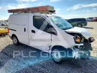 2015 Nissan NV 200 photo