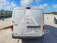 2015 Nissan NV 200 фото
