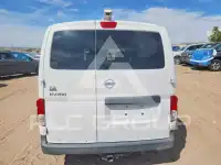 2015 Nissan NV фото