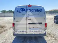2015 Nissan NV фото