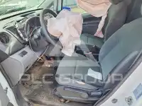 2015 Nissan NV фото