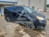 2015 Nissan NV 200 photo