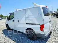 2015 Nissan NV фото