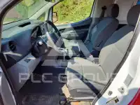 2015 Nissan NV фото