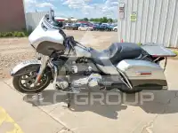 2015 Harley-Davidson FL photo