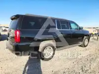 2015 Chevrolet Suburan photo