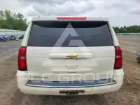 2015 Chevrolet Suburan photo