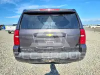 2015 Chevrolet Suburan photo
