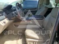 2015 Chevrolet Suburan photo