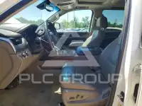 2015 Chevrolet Suburan фото