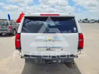 2015 Chevrolet Suburan photo
