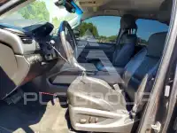 2015 Chevrolet Suburan photo