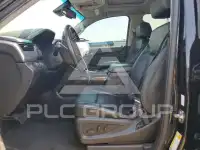 2015 Chevrolet Suburan photo