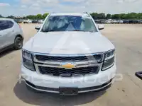 2015 Chevrolet Suburan photo