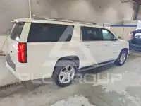 2015 Chevrolet Suburan photo