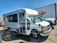 2015 Chevrolet Express photo