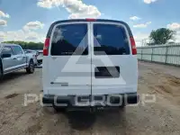 2015 Chevrolet Express photo