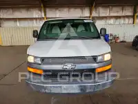 2015 Chevrolet Express photo