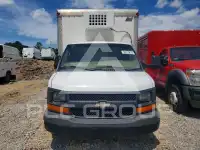 2015 Chevrolet Express photo