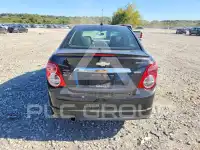 2015 Chevrolet Sonic фото