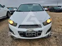 2015 Chevrolet Sonic фото