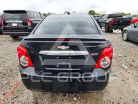 2015 Chevrolet Sonic фото