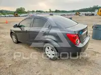 2015 Chevrolet Sonic фото