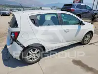 2015 Chevrolet Sonic фото