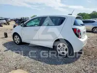 2015 Chevrolet Sonic фото