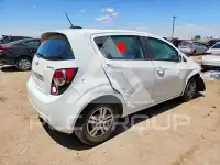 2015 Chevrolet Sonic фото