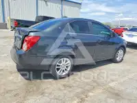 2015 Chevrolet Sonic фото